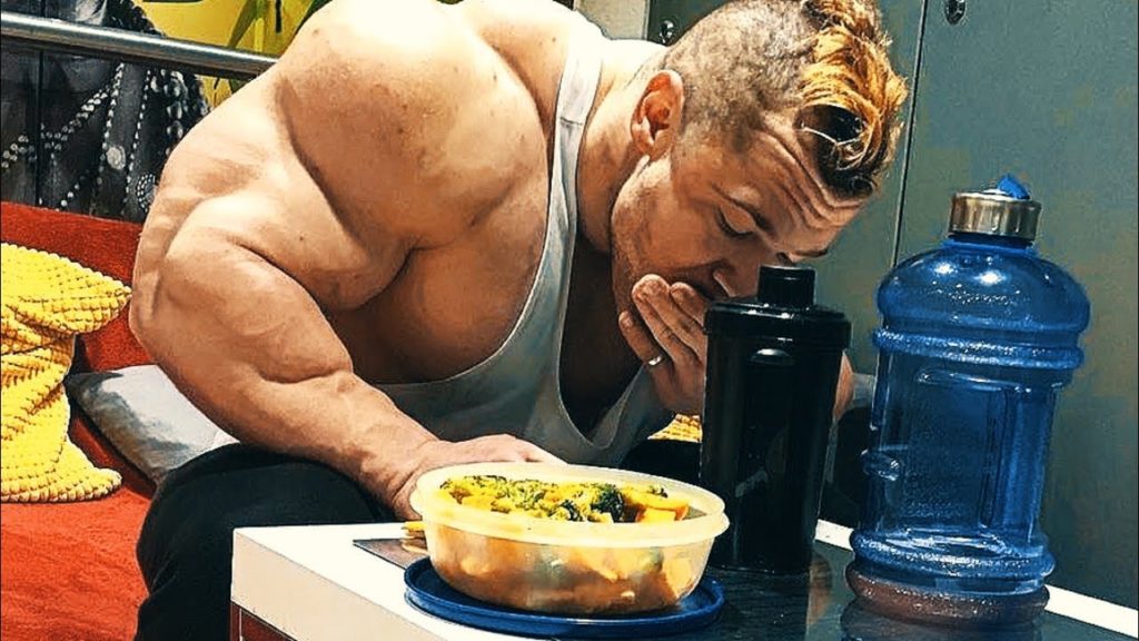 HOW TO EAT LIKE A BODYBUILDER AND ADJUSTING YOUR CARBS